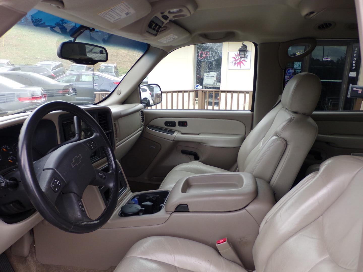 2003 Black Chevrolet Tahoe 4WD (1GNEK13Z63R) with an 5.3L V8 OHV 16V FFV engine, 4-Speed Automatic Overdrive transmission, located at 5700 Curlew Drive, Norfolk, VA, 23502, (757) 455-6330, 36.841885, -76.209412 - Photo#6